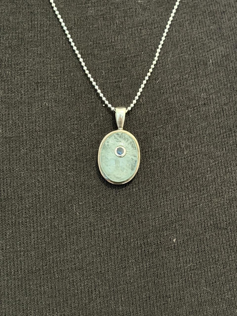 Aquamarine with sapphire